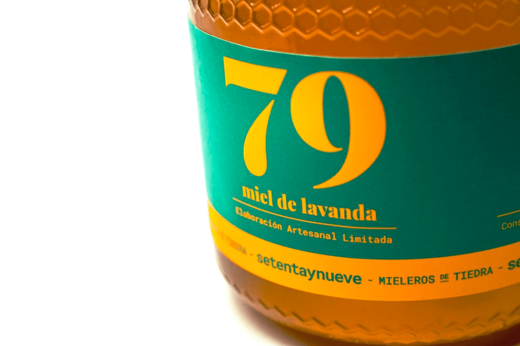 Tarro de miel de lavanda cruda de Setentaynueve